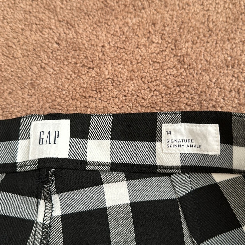 NWOT - Gap - Signature Skinny Ankle - size 14 - Picture 4 of 7